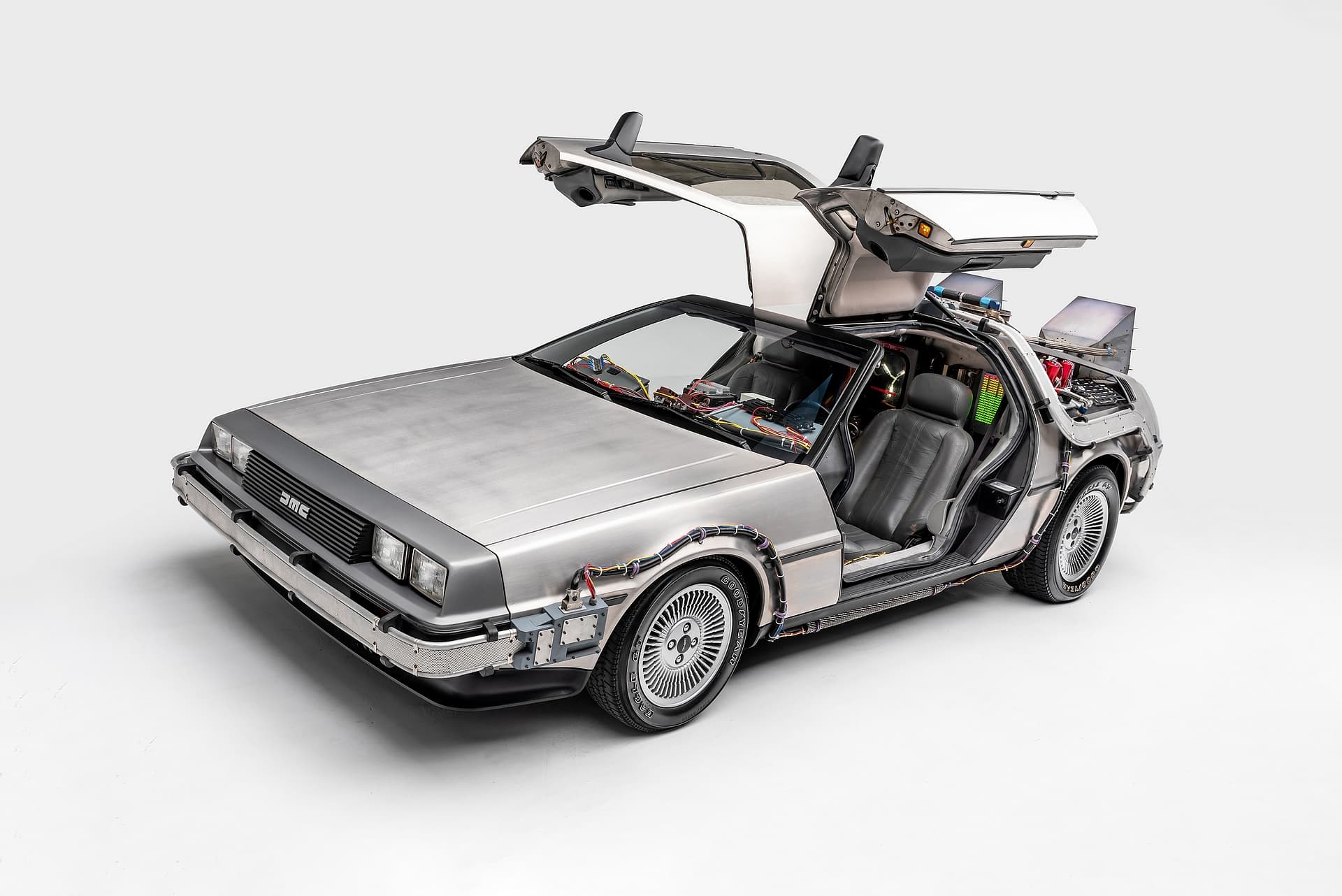 Delorean lévitation magnétique Floating Deluxe version retour vers le